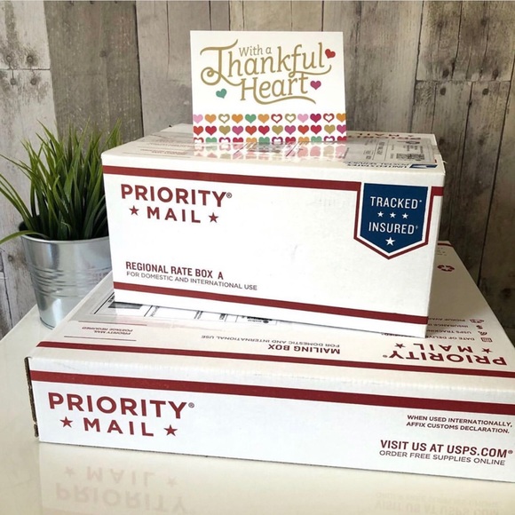 Meet your Posher, Monica - Picture 3 of 3